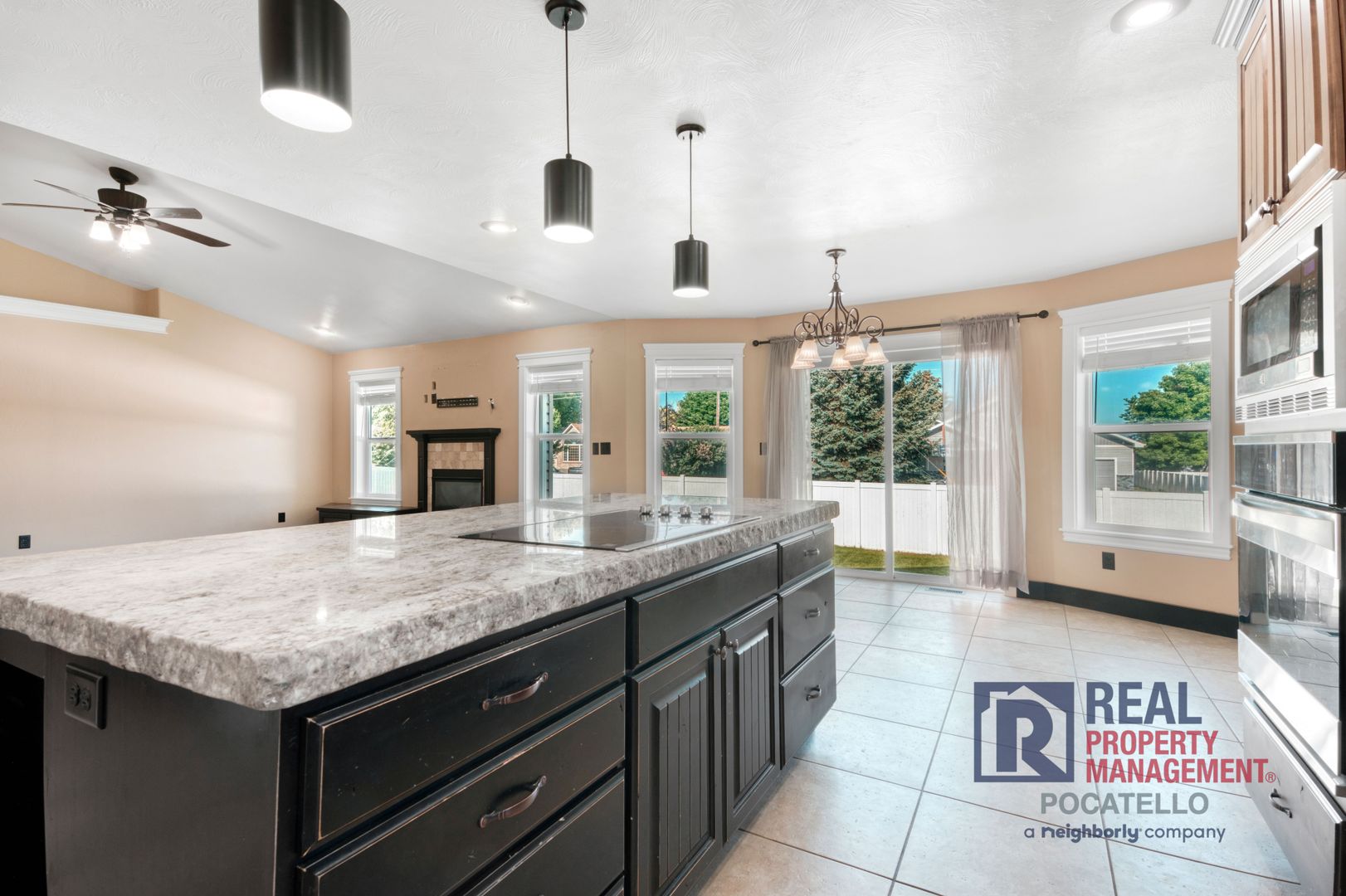 5215 Kymball Dr. 8 of 12