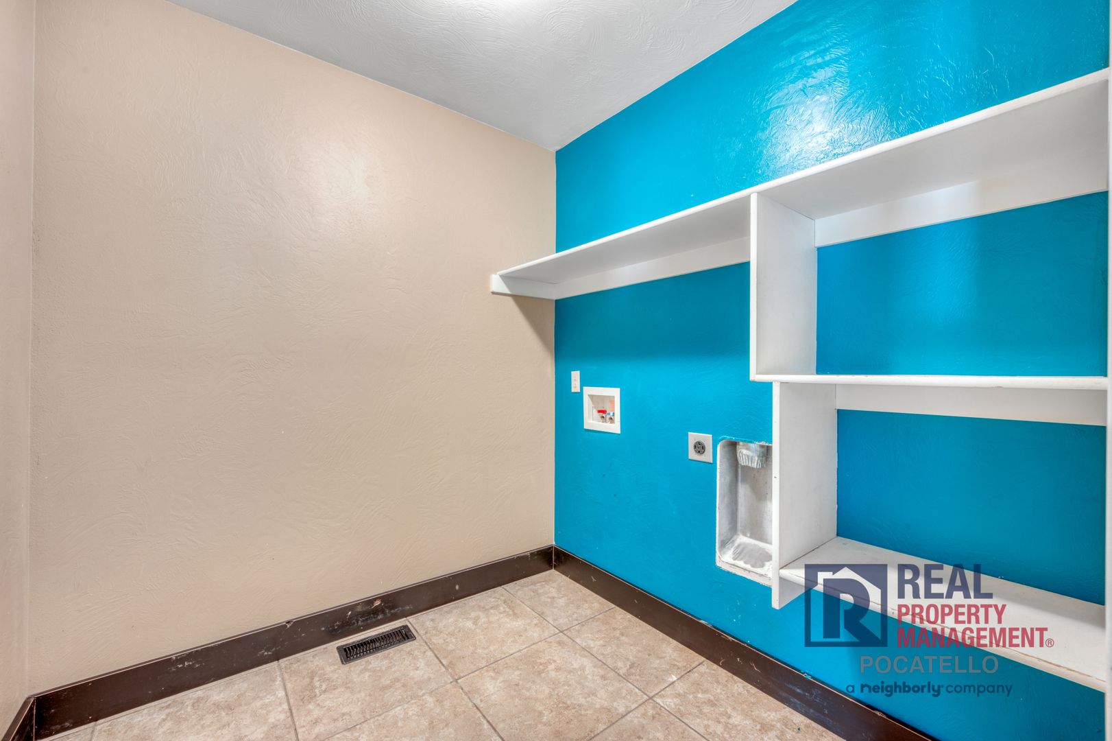 5215 Kymball Dr. 24 of 37