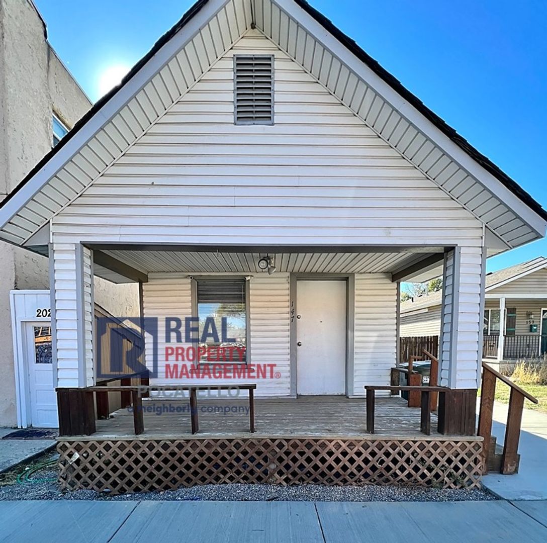 Pocatello House: 147 N Grant