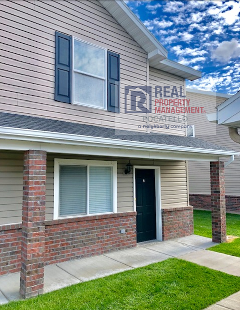 Chubbuck House: 584 D Pheasant Ridge