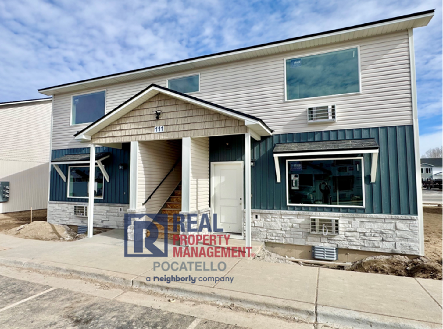 Chubbuck Apartment: 5405 Park Lawn 107 - 208