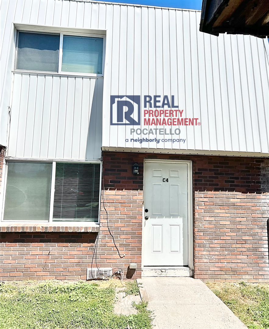 Chubbuck Apartment: 230 W Chubbuck Bld. C