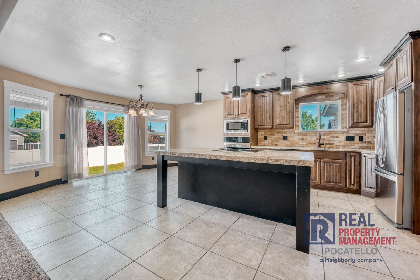 5215 Kymball Dr. 9 of 12