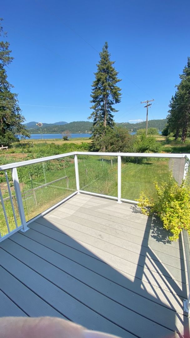 Hauser House: 11226 North 1st ST