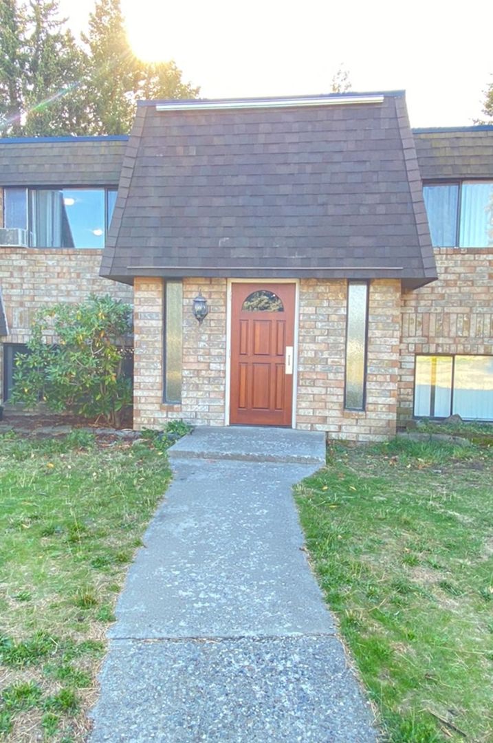 Coeur d Alene House: 4208 N Crown Ave