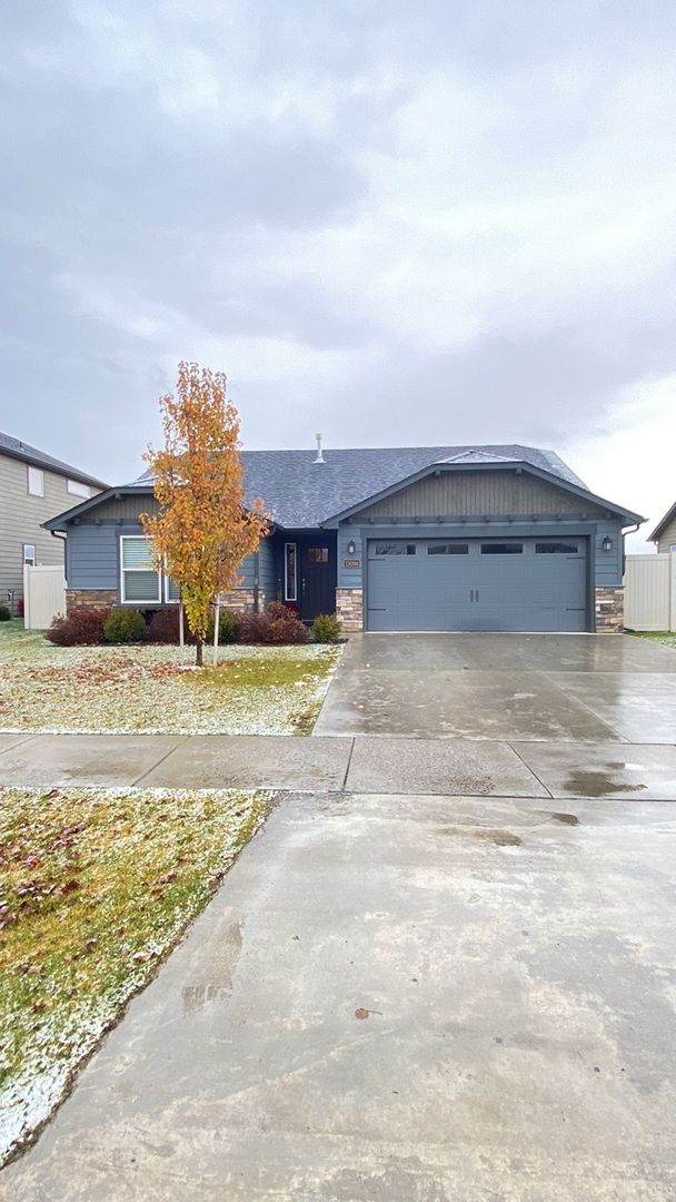 Hayden House: 13306 N Leavenworth Loop