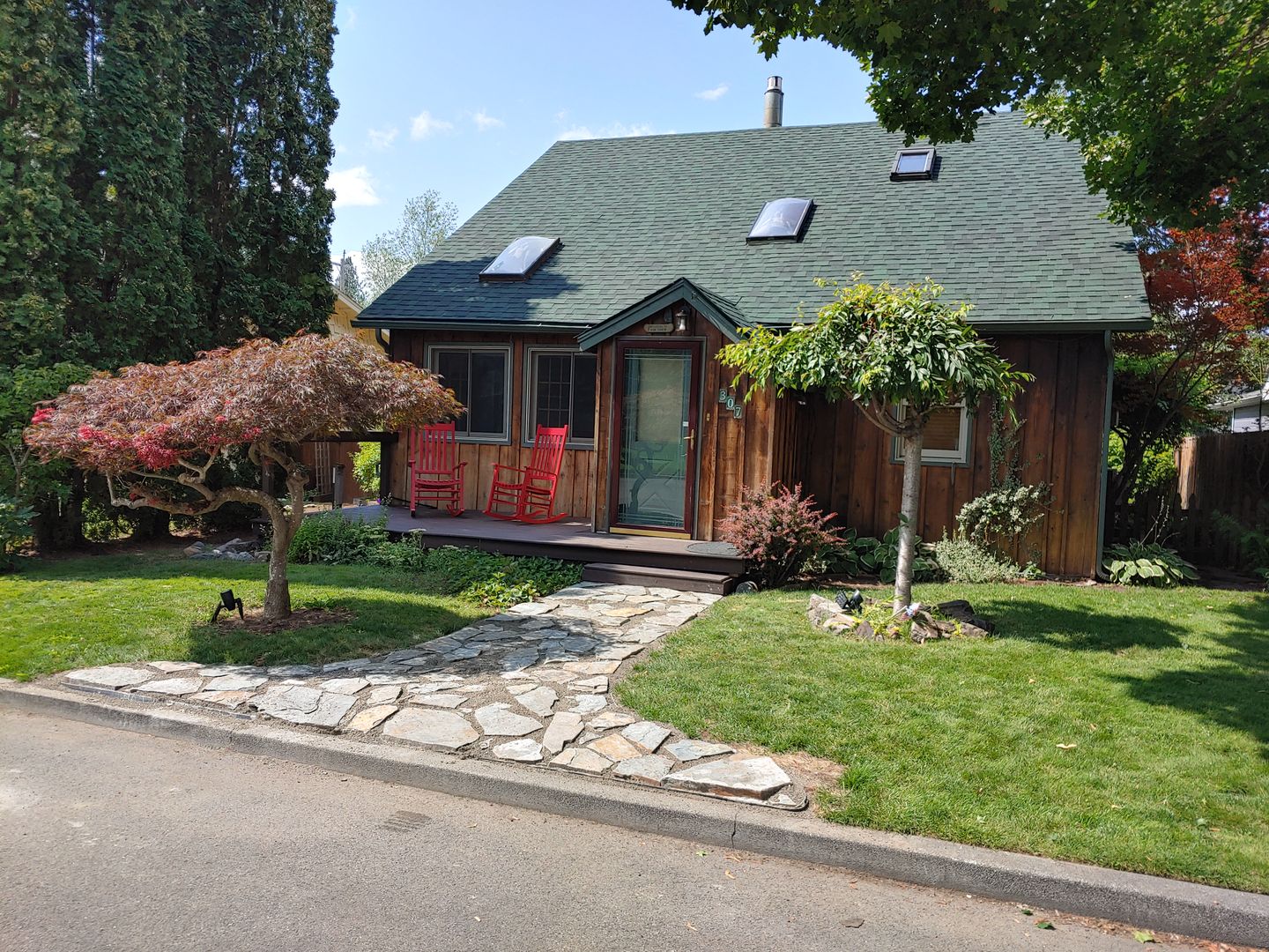 Coeur d'Alene House: 307 S 19th St.