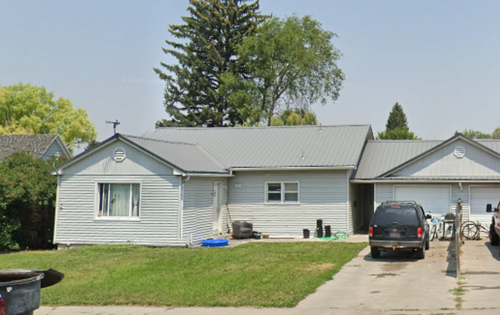 Shelley Apartment: 347 E Center St