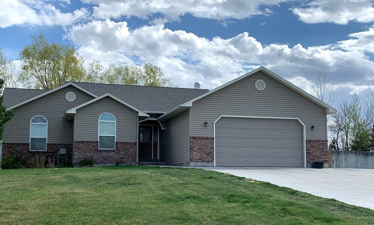 Idaho Falls House: 57 N Hillside Rd.