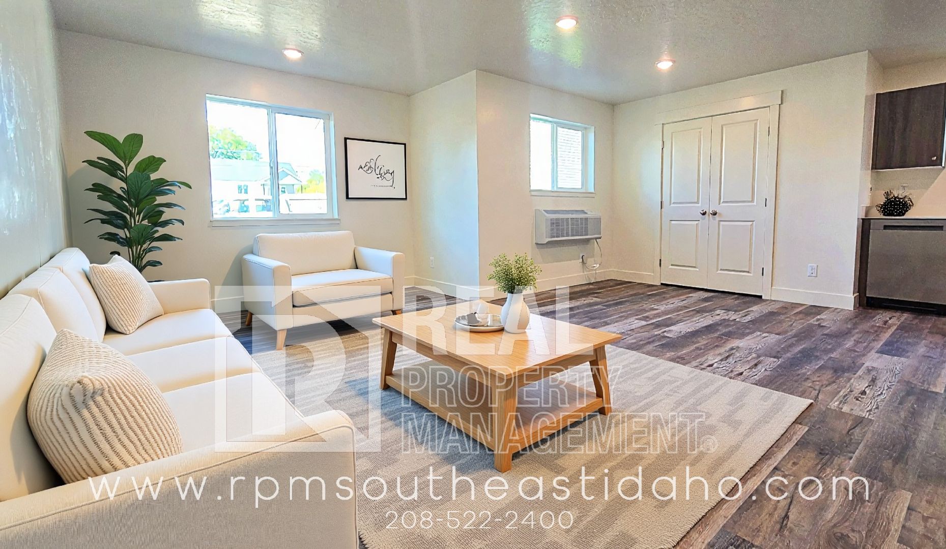 St. Anthony Apartment: 245 W 7th S