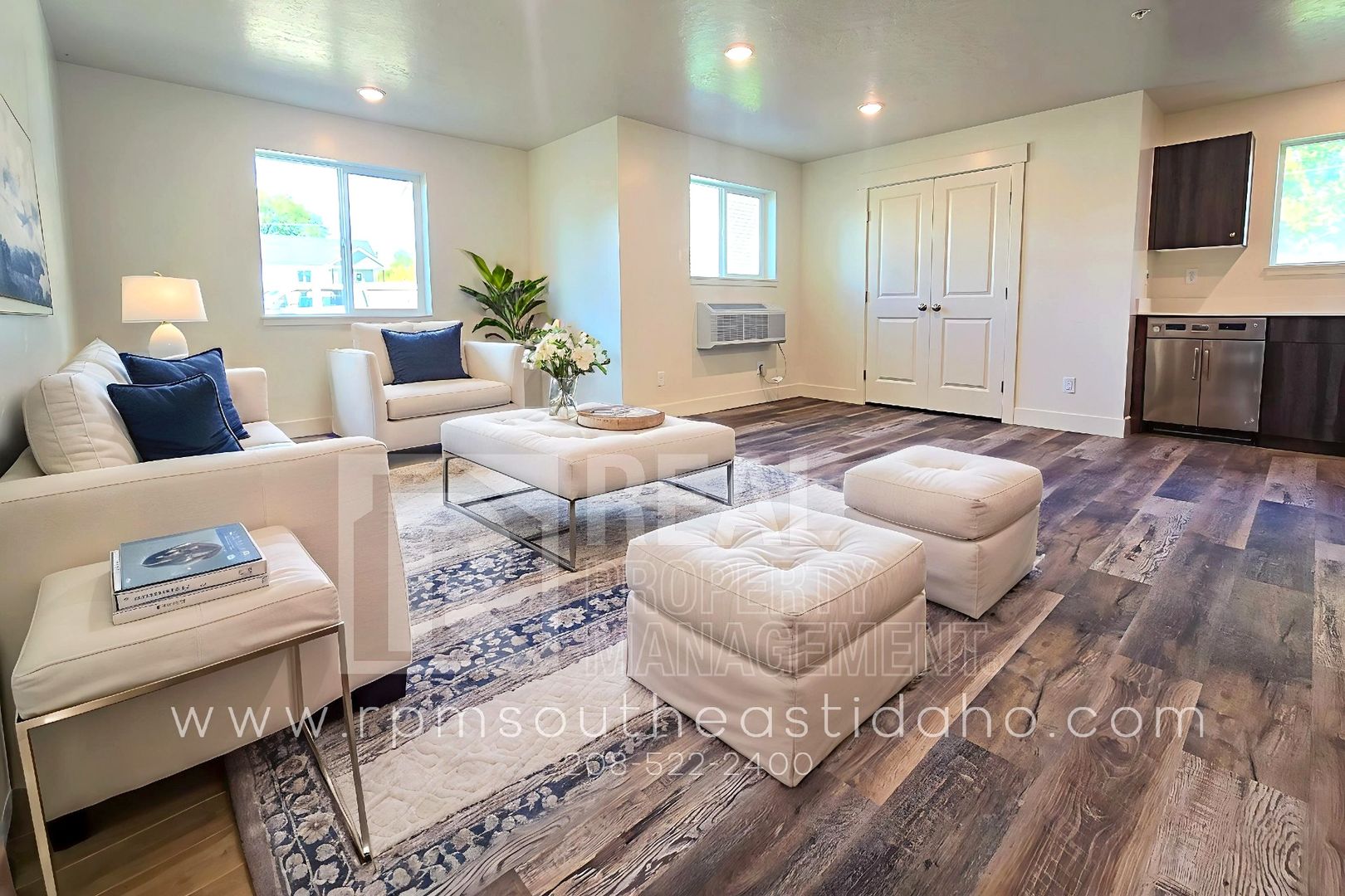 St. Anthony Apartment: 245 W 7th S