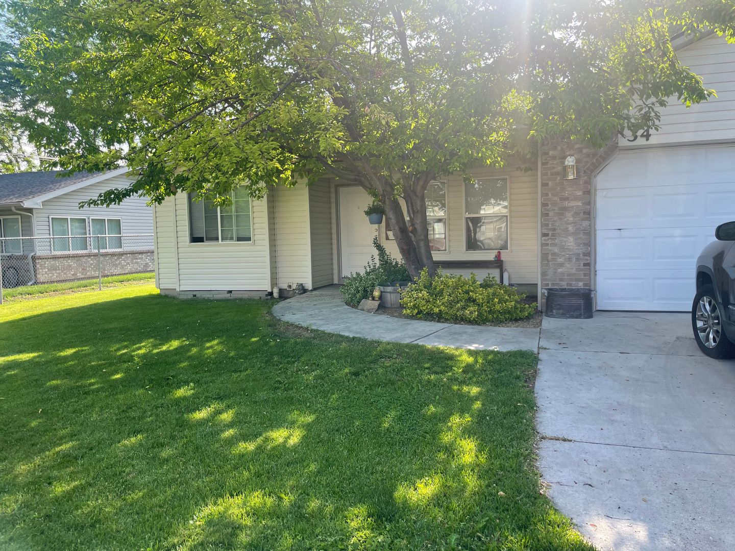 Nampa House: 34 N. Fairview St.