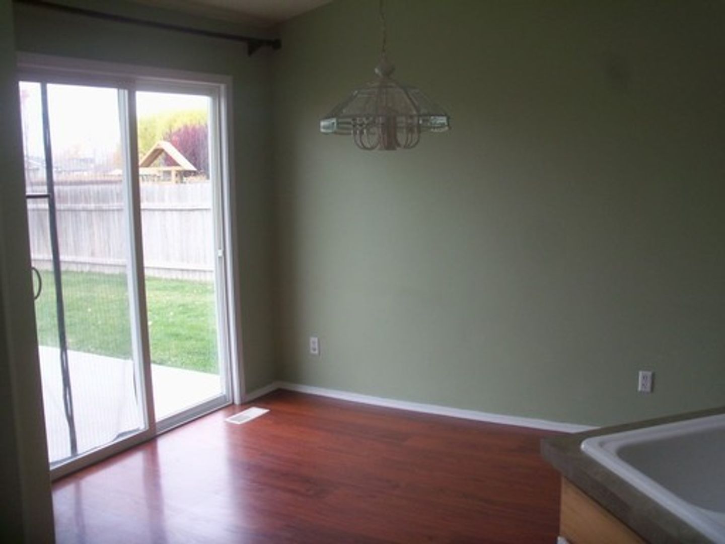 3412 Manchester Dr 6 of 12