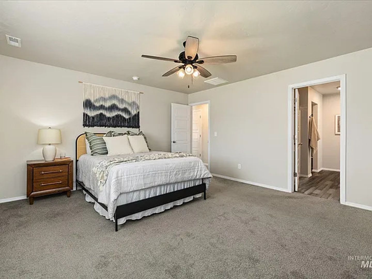 11887 W Box Canyon St 8 of 12