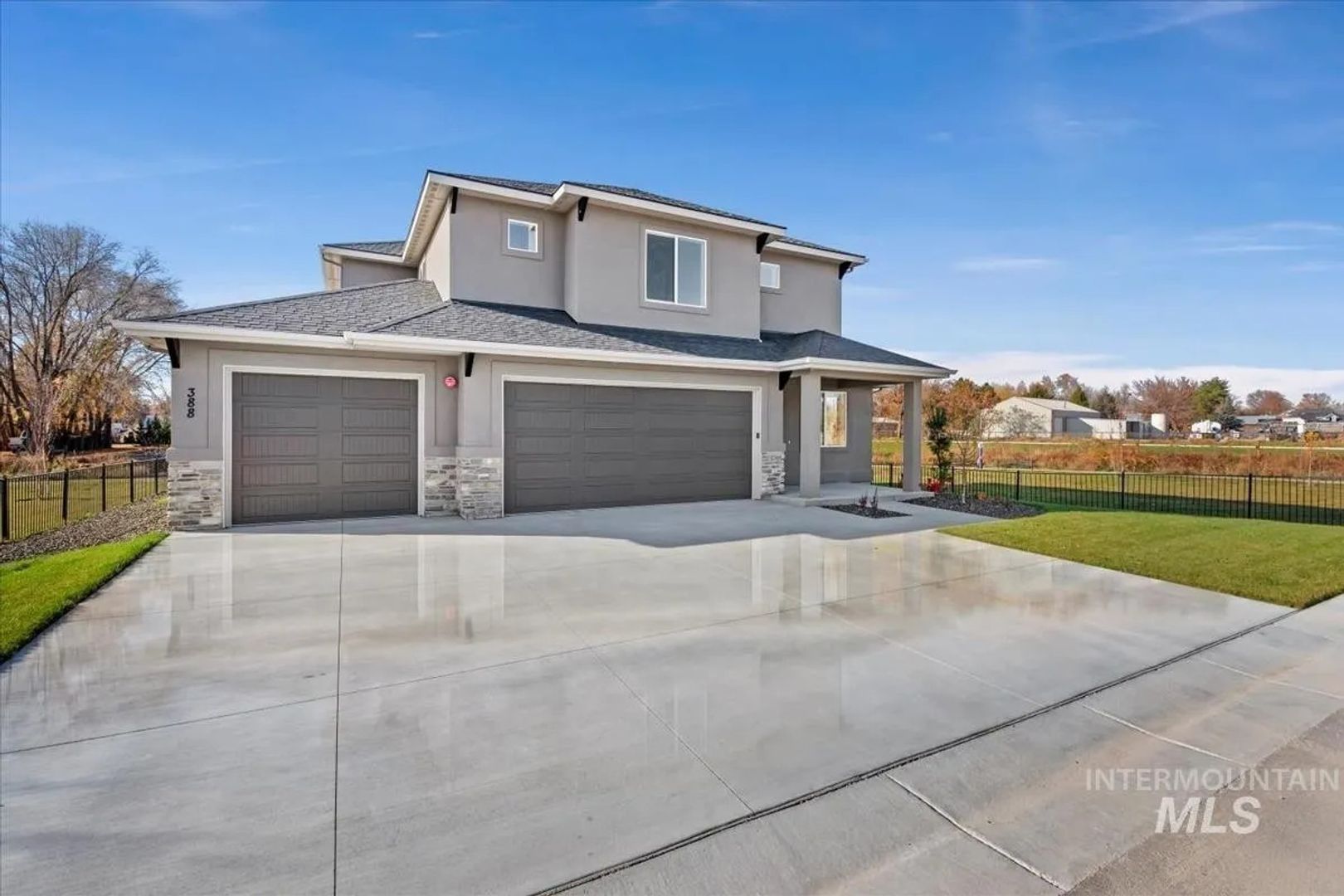 Middleton House: 388 Hidden Mill Ct
