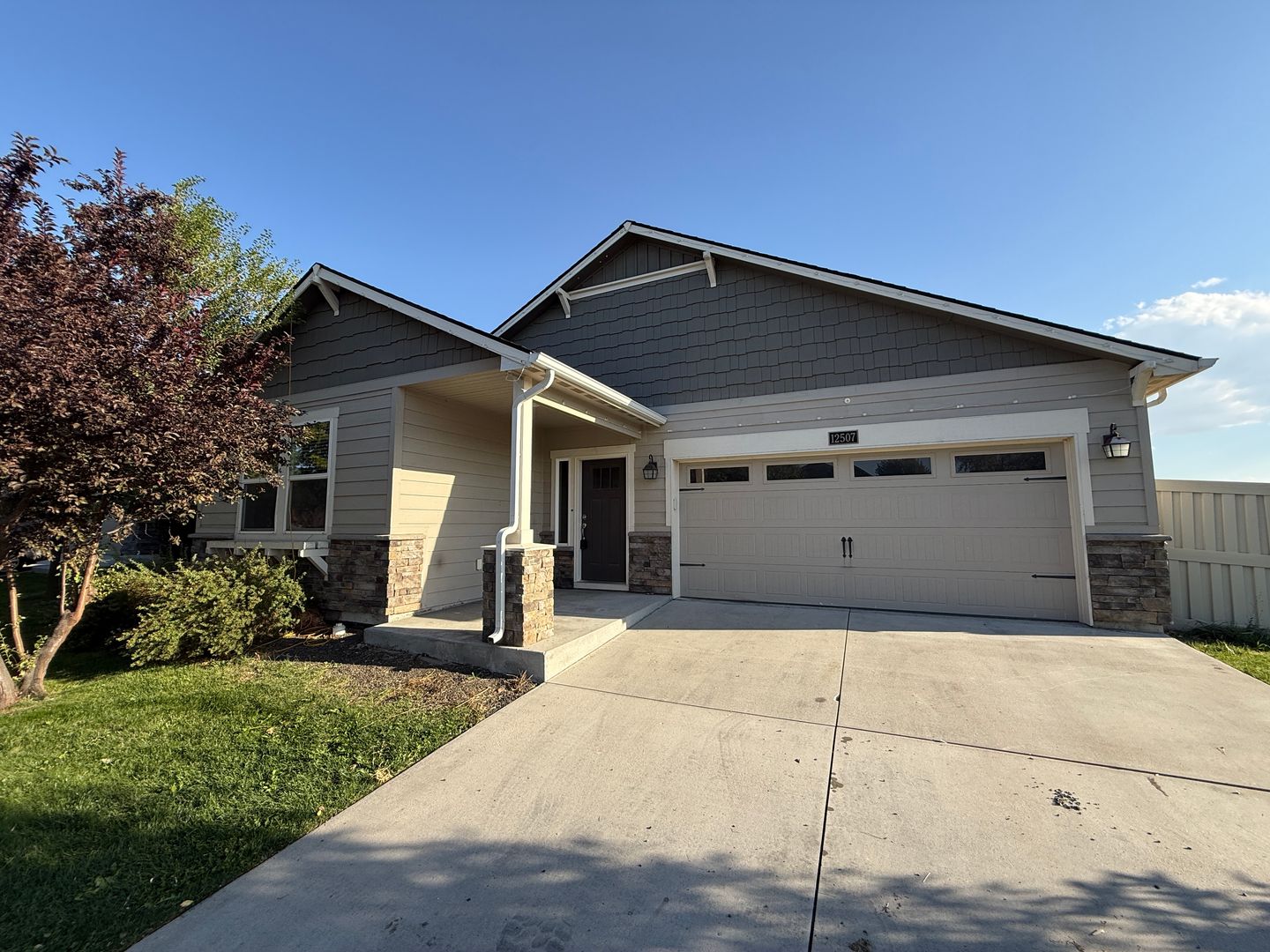 12507 W Darby St 1 of 12
