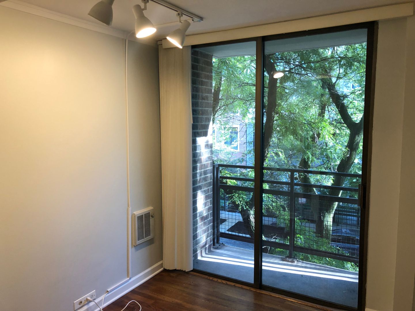 Chicago Condo: 2600 N Hampden Ct