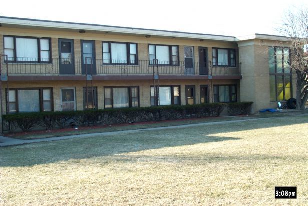 Northlake Apartment: 41 King Arthur Ct