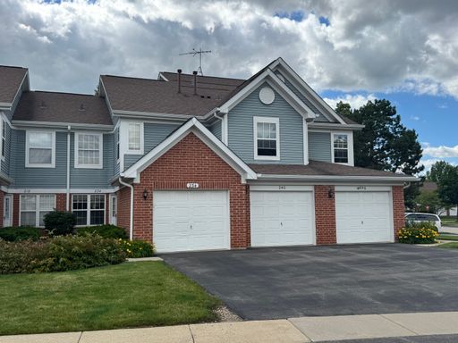 Popular, Turnberry Manor 2BR, 2.5BA, 2-STORY, 1CGAR