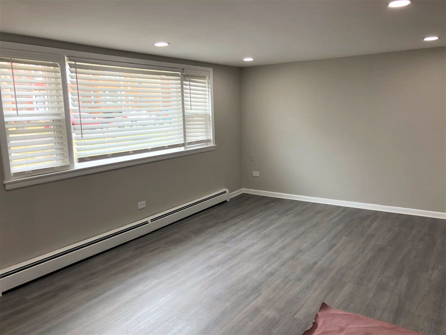 Bellwood Apartment: 1104 Rice Ave