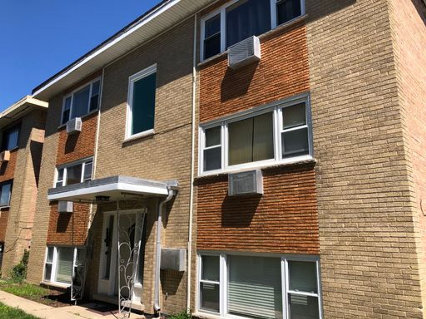Broadview Apartment: 1809 S 14th Ave