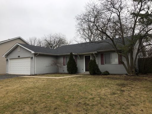 Freshly Painted 3 bedroom House in Bolingbrook!