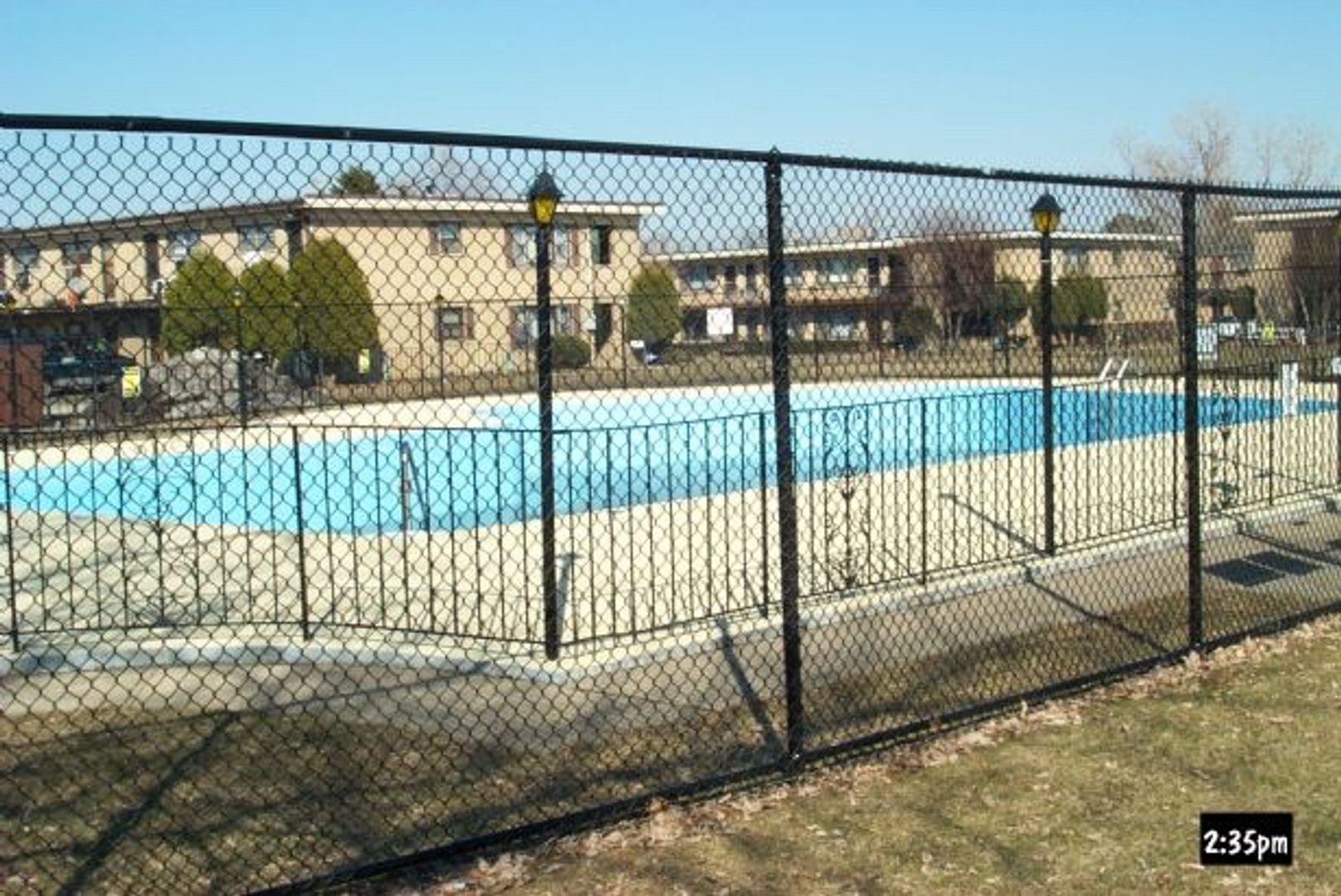 Northlake Apartment: 41 King Arthur Ct