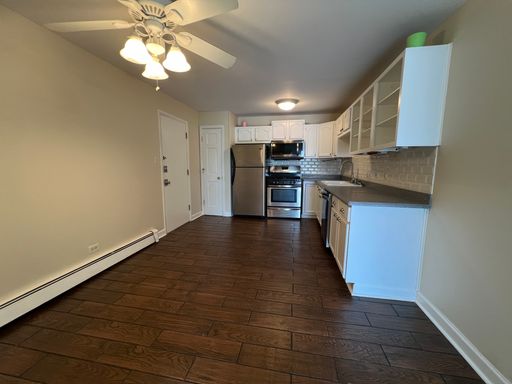 355 Bluff Ave Apt 3D La Grange, IL 60525