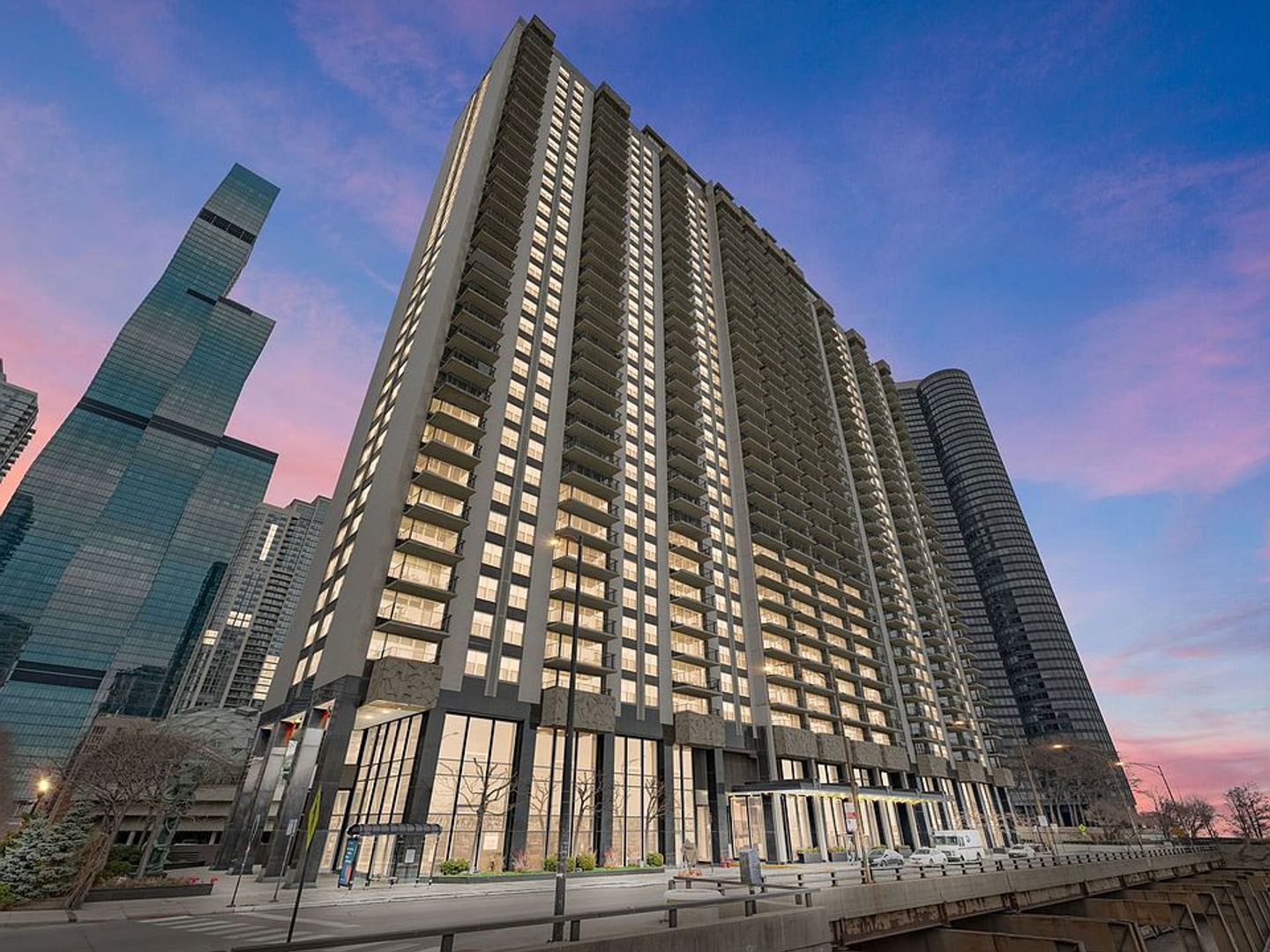 Chicago Condo: 400 E Randolph St Apt 3522