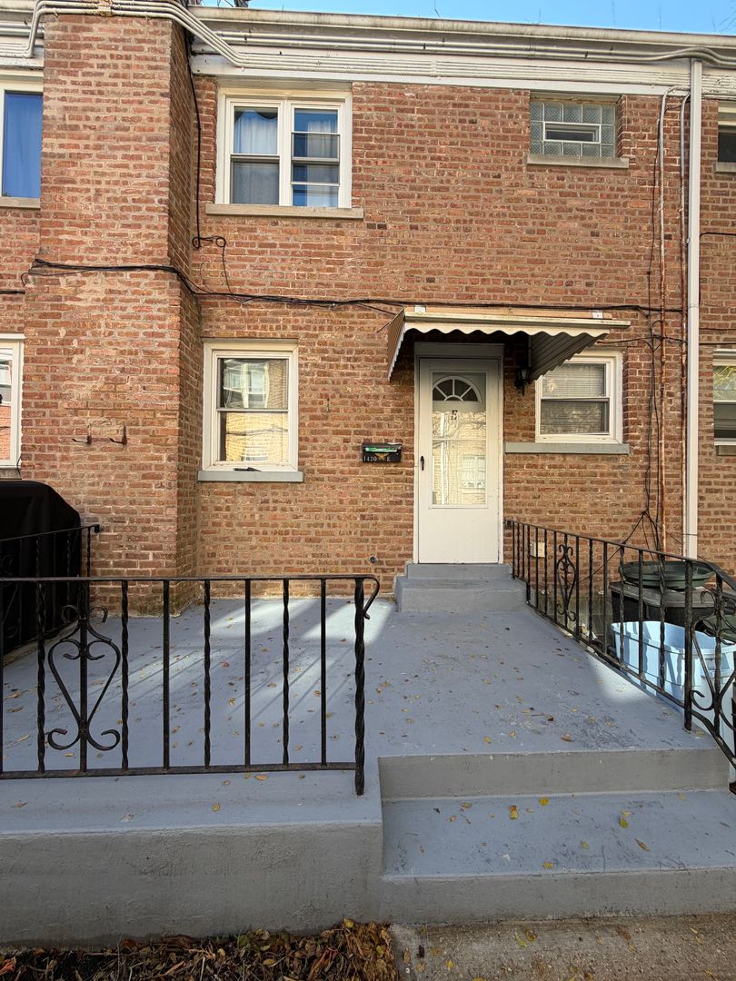 River Forest Townhome: 1420 N Harlem Ave Apt E