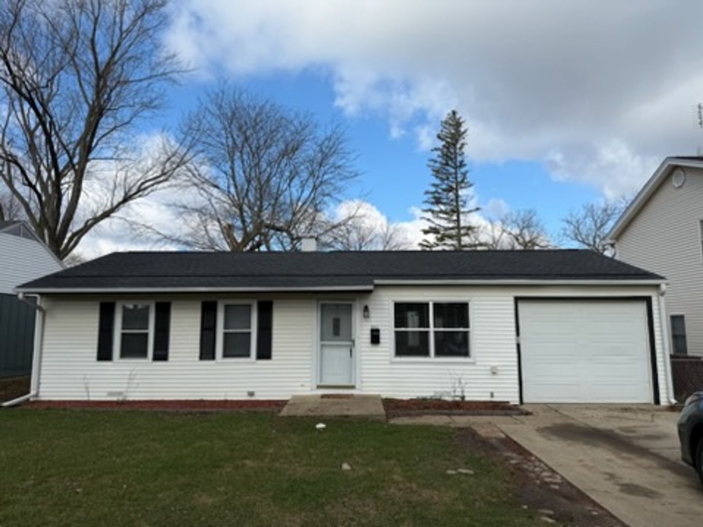 Buffalo Grove House: 206 Raupp Blvd