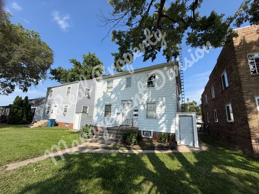 Classic 2nd Floor 2BD, 1 BA Apartment