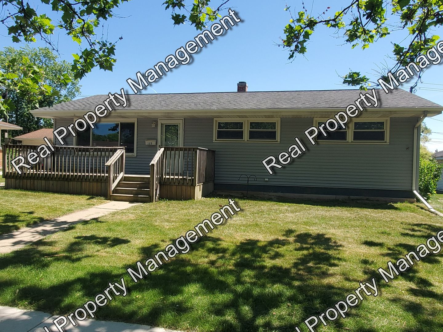 Crown Point House: 125 Crestview Lane