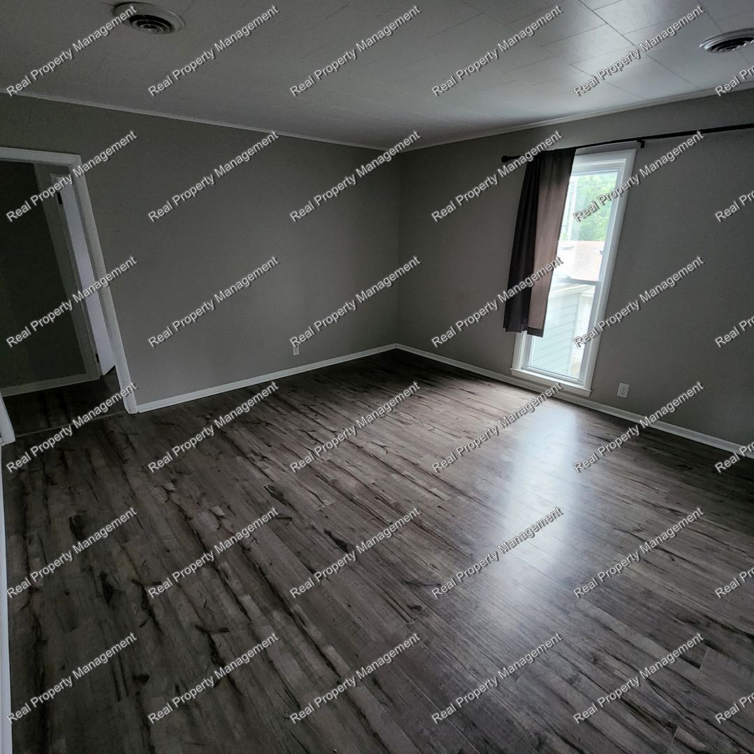 2nd Story 2 Bedroom Apartment