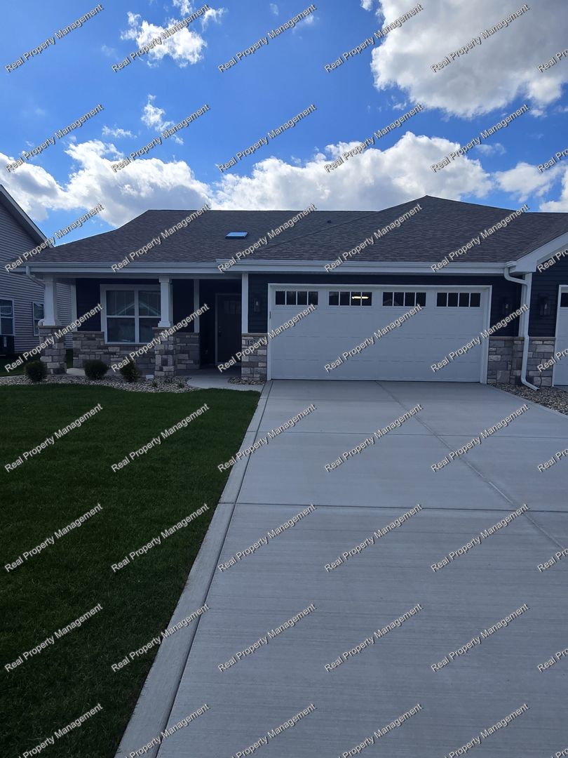 Cedar Lake House: 12704 Woodside Dr.