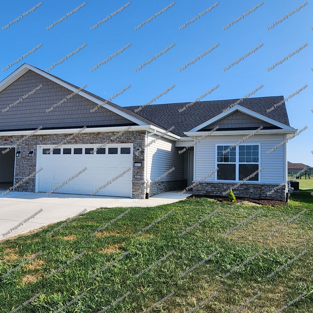 Cedar Lake House: 9903 B West 148th Place