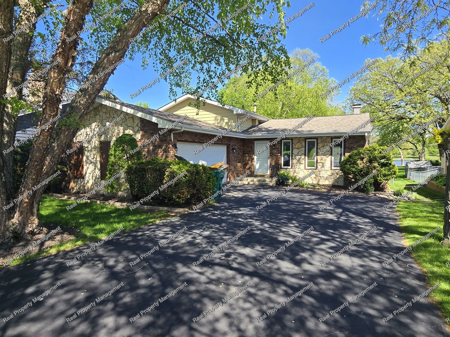 Crown Point House: 1586 Sunnyslope Dr.