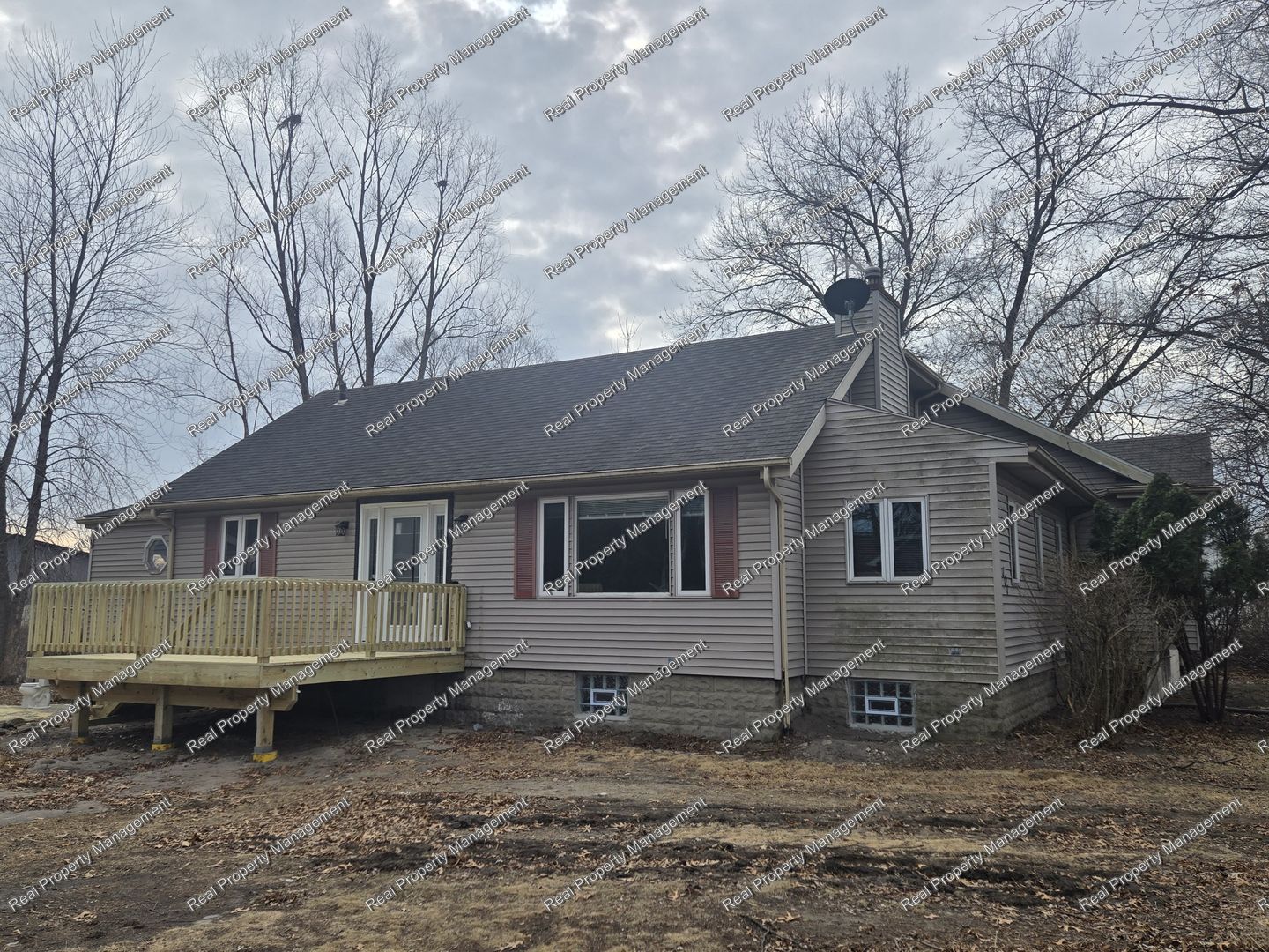 Griffith House: 121 S. Cline Ave