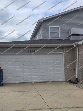 2 Bed 2 Bath Rental at 10706 Pike Street, Crown Point, IN – photo 1