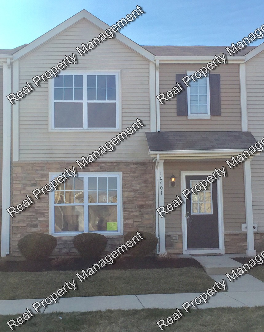 Cedar Lake House: 10401 Paramount Way