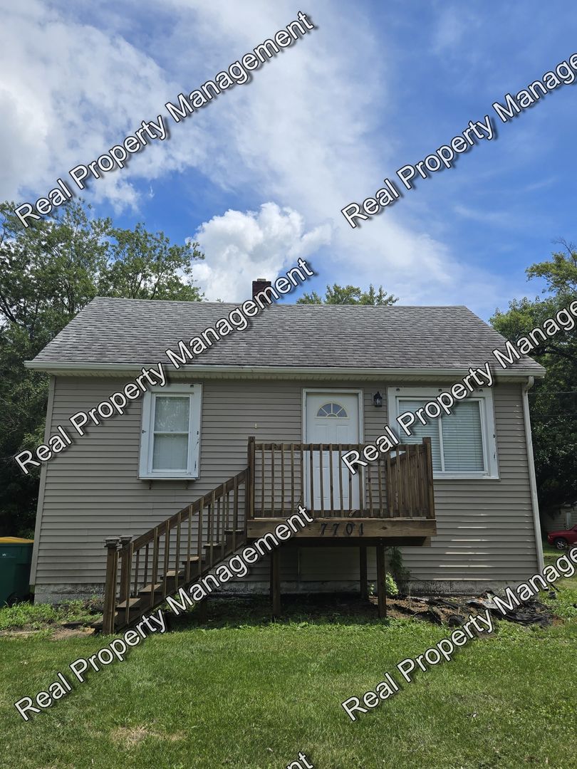 Merrillville House: 7701 W. Taft St