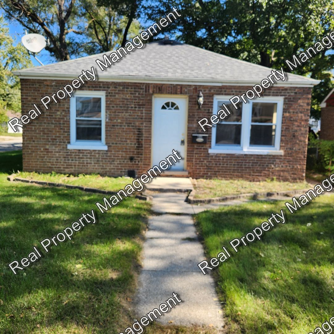 Hammond House: 7405 Chestnut Avenue