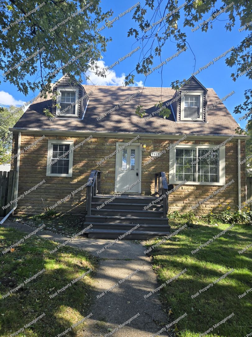 Hammond House: 7119 Northcote Avenue