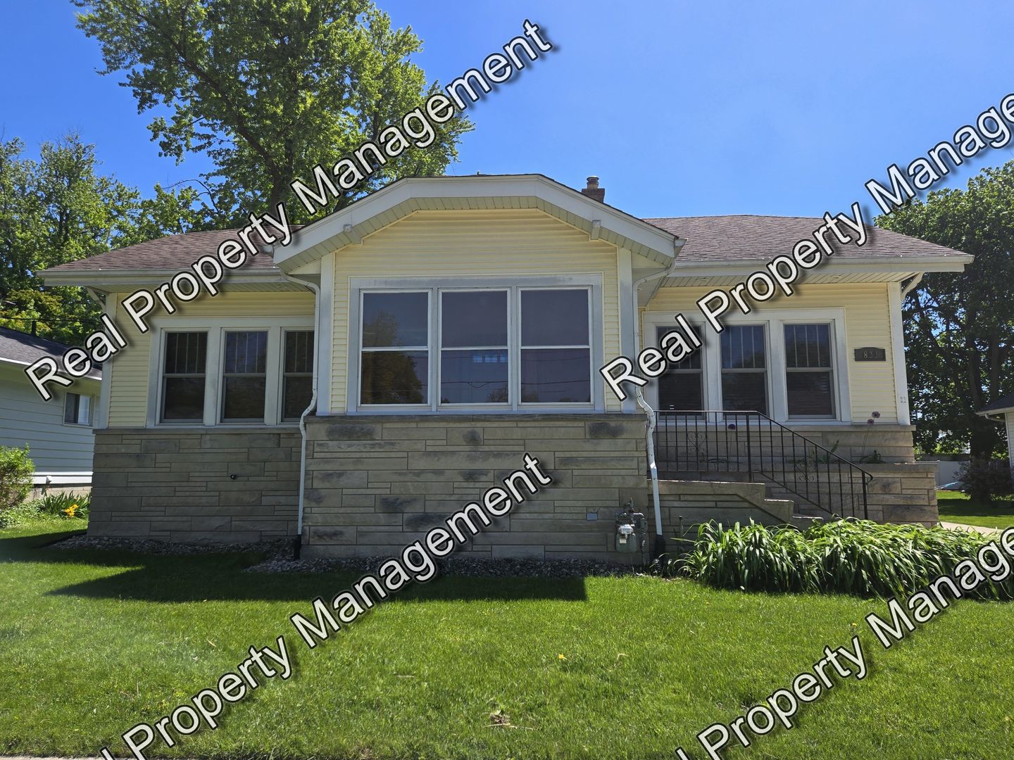 Valparaiso House: 822 Jefferson St.