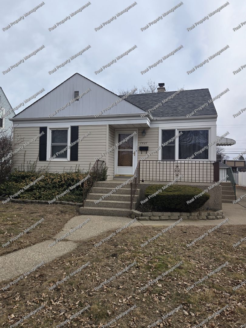 Hammond House: 7427 Magoun Avenue