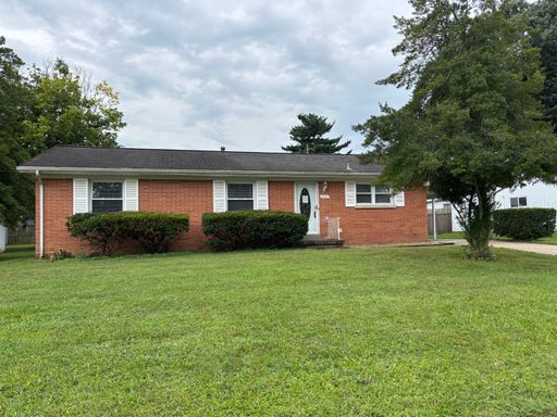 Comfortable 3 Bedroom with Outdoor Space & Garage – photo 1