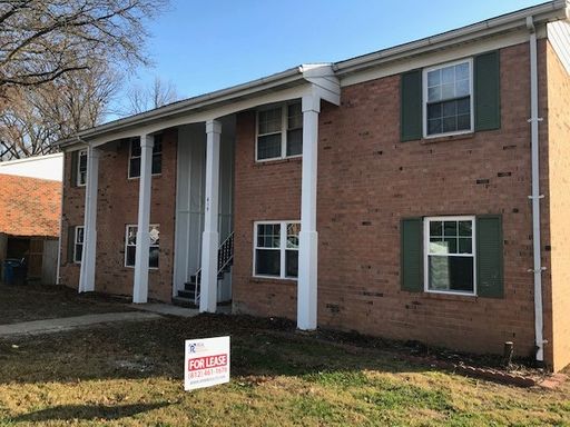 Convenient Downtown Newburgh Living with Washer/Dryer
