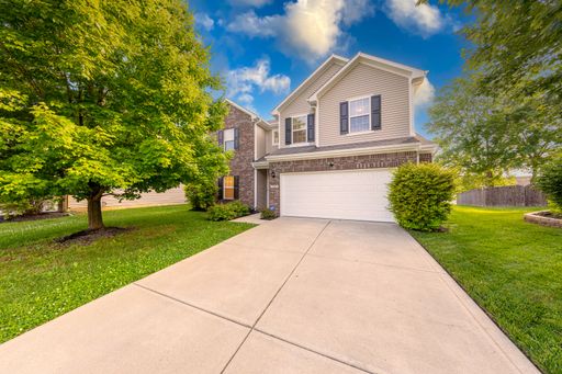 Spacious 4-Bedroom and 2.5 Bath Home Ready for You! – photo 1