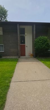 Luxury Renovated 1BR Apartment | Smart Home Features | Water, Trash, & HOA Fees Included! – photo 1
