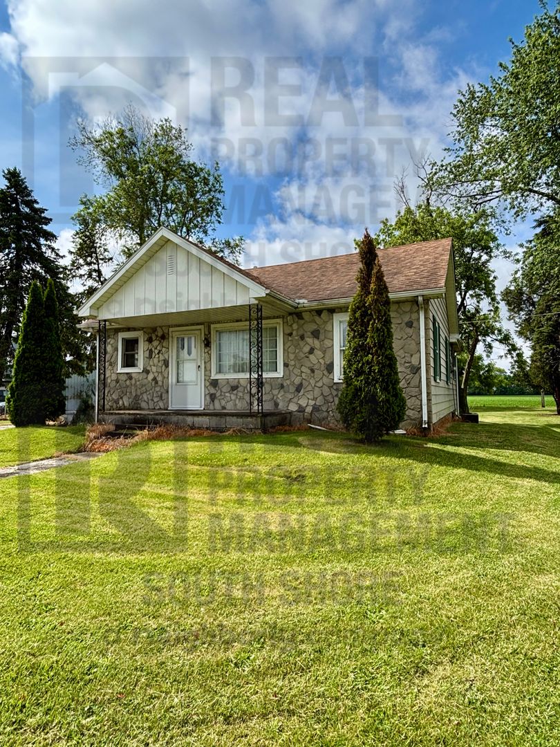 Wanatah House: 10770 W. US Hwy 30